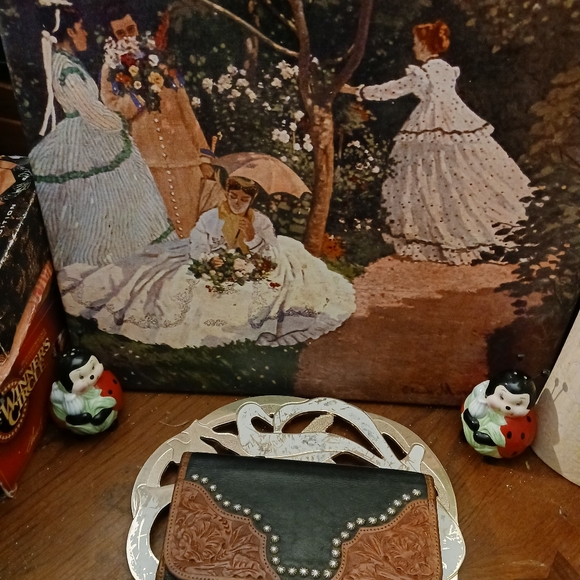 👜👛Rare Vintage Montana Silversmith Wallet,Embossed✨️Genuine Leather.👖 - Picture 9 of 16